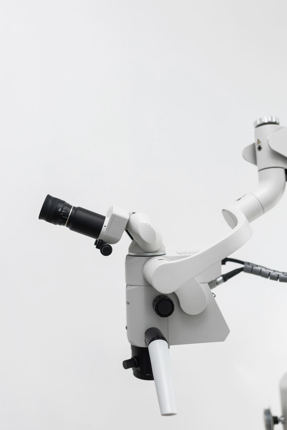 <span style="font-weight: bold;">Лечение зубов любой сложности ЛЕЧЕНИЕ ЗУБОВ ПОД МИКРОСКОПОМ с применением качественных материалов</span>